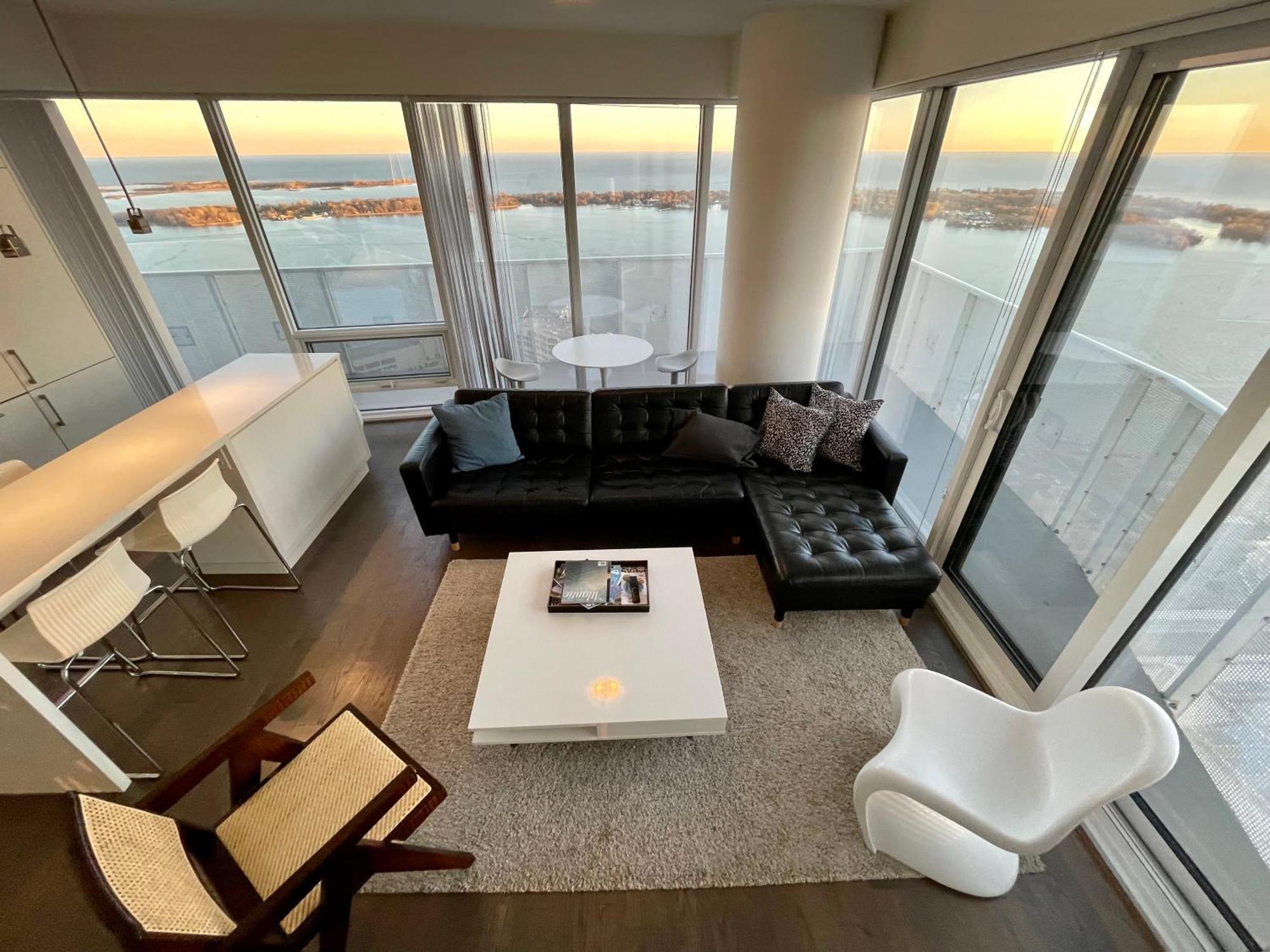 Presidential Suite Heart Of Downtown With Stunning View Toronto Exteriör bild