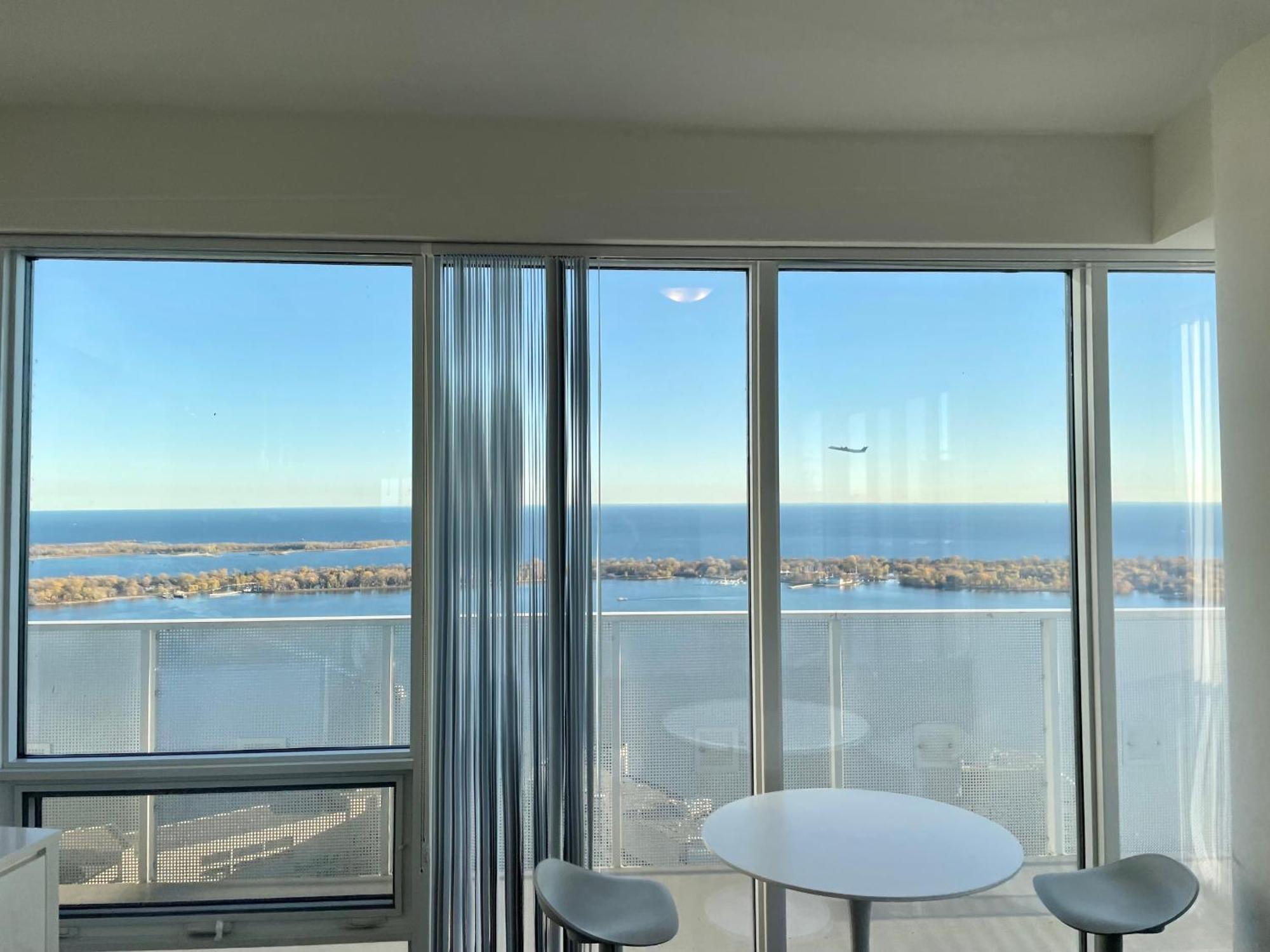 Presidential Suite Heart Of Downtown With Stunning View Toronto Exteriör bild