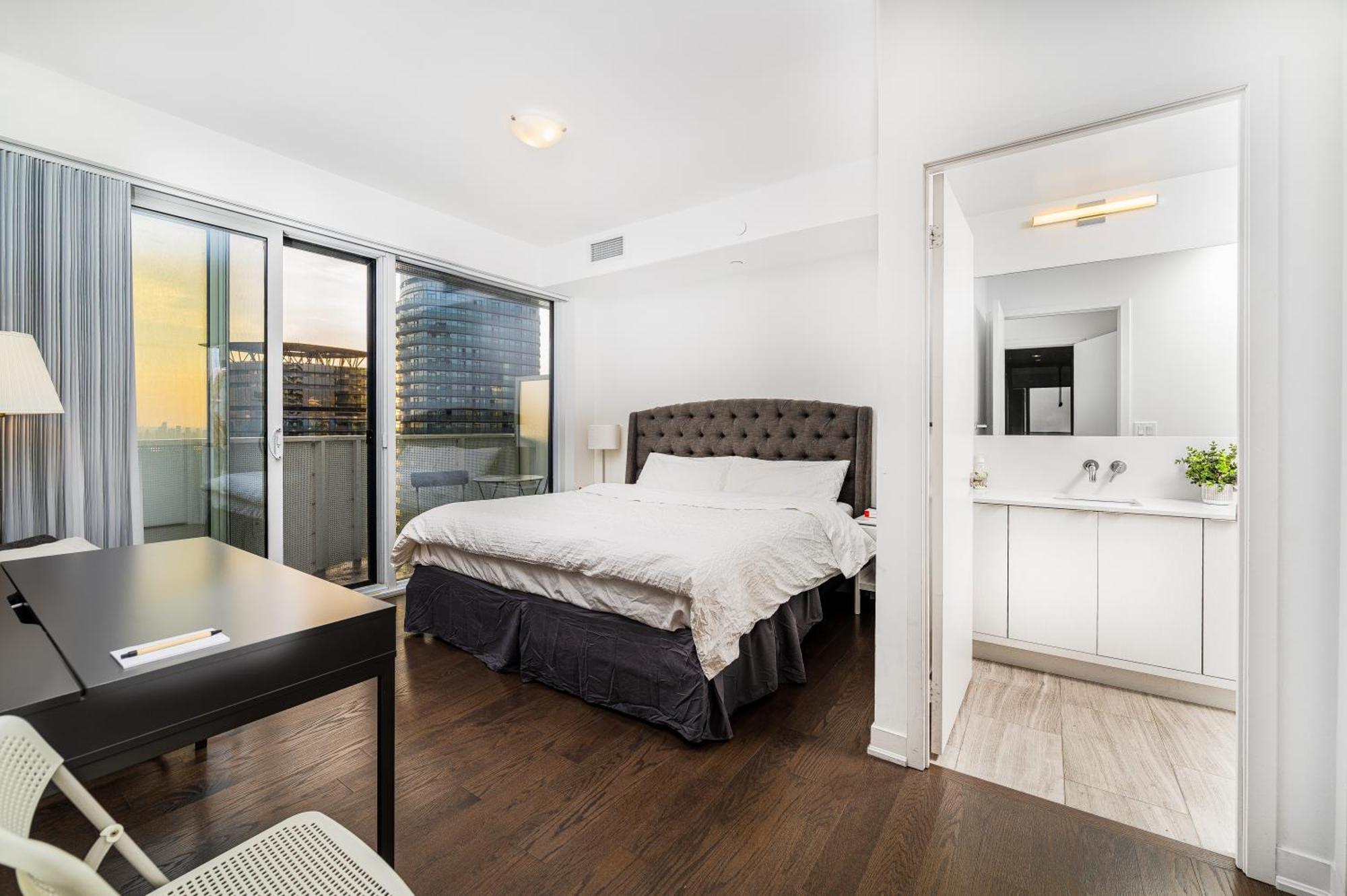 Presidential Suite Heart Of Downtown With Stunning View Toronto Exteriör bild